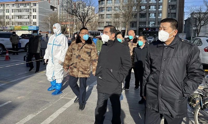 王心宇副市长深入社区、商超、储备库实地调研重要民生商品保供工作